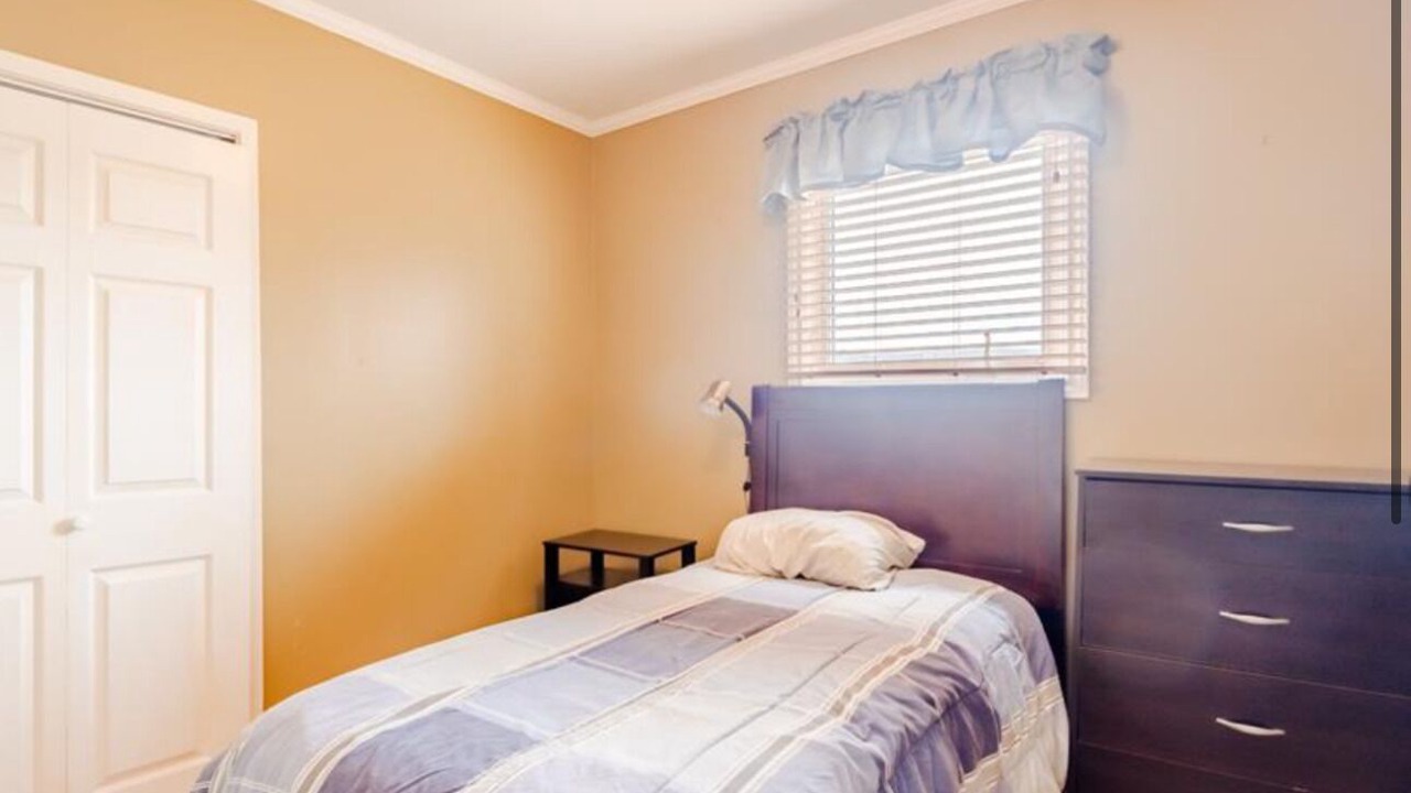 Photo of Bedroom in Mount Carmel