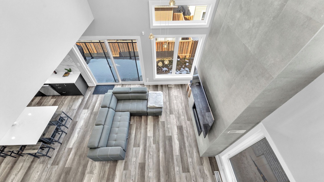 Photo of Livingroom in Grand Bend