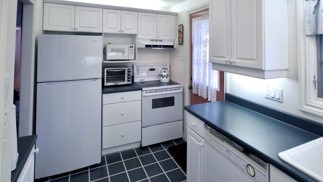Photo of Kitchen in Grand Bend