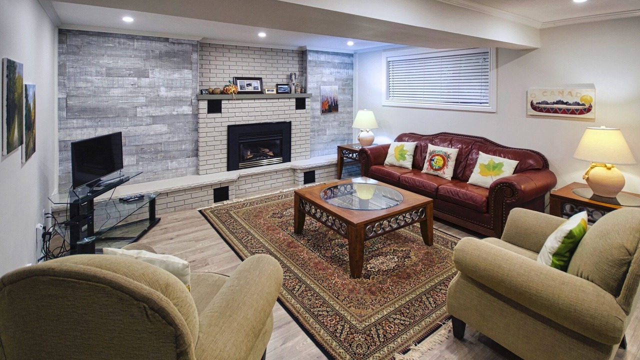 Photo of Livingroom in Grand Bend