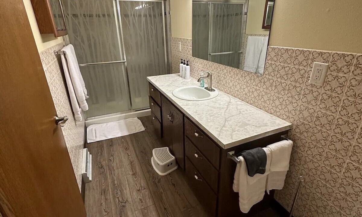 Photo of Bathroom in Oberlin