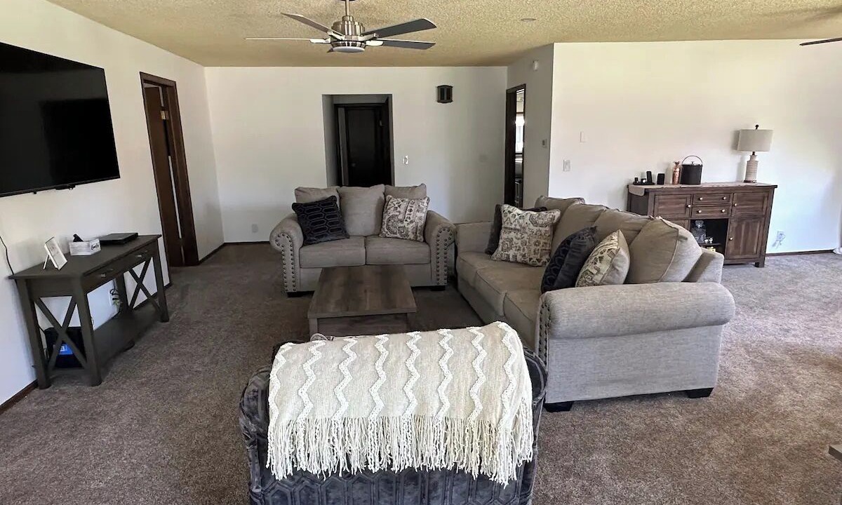 Photo of Livingroom in Oberlin