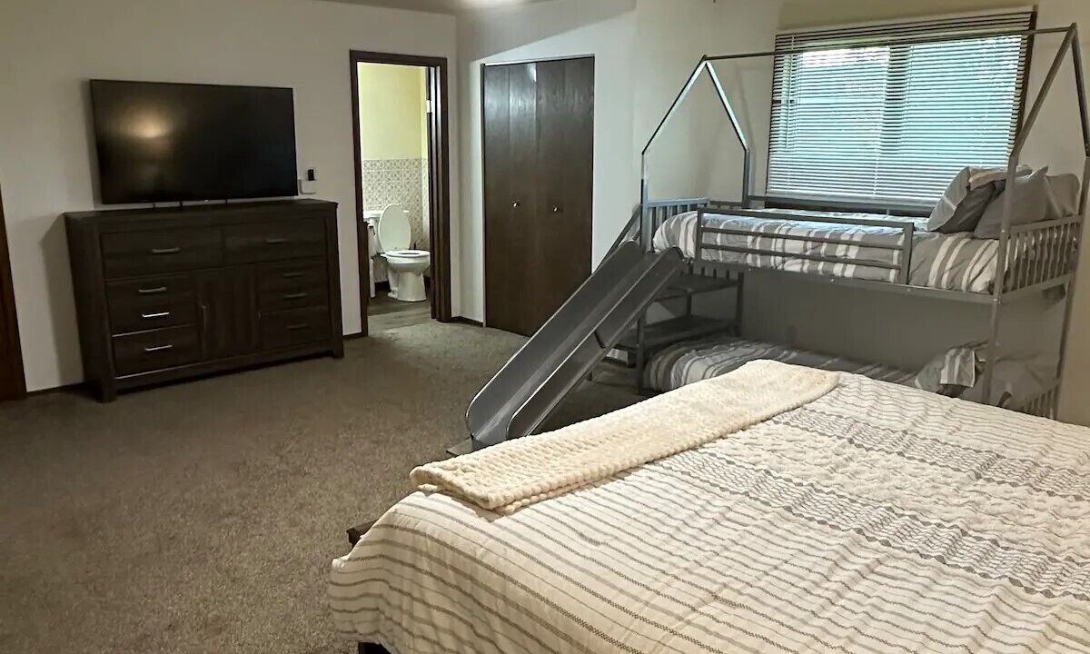 Photo of Bedroom in Oberlin
