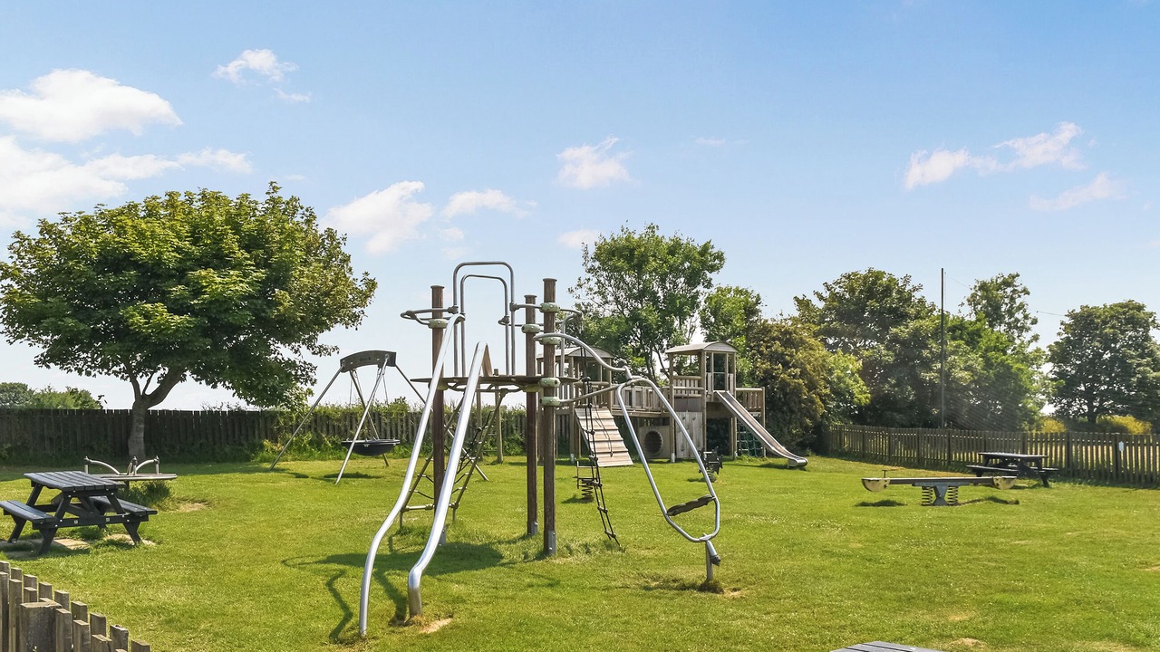 Photo of Others in Bacton