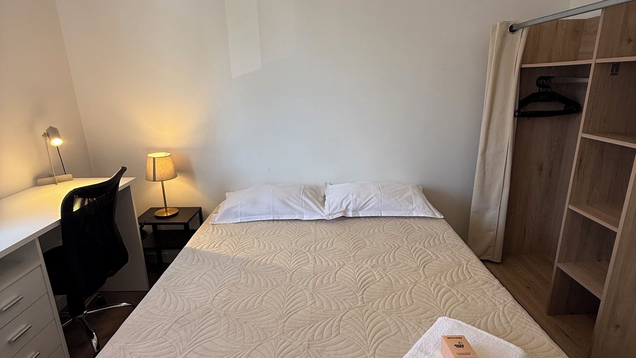 Photo of Bedroom in Cimetiere de l'Est