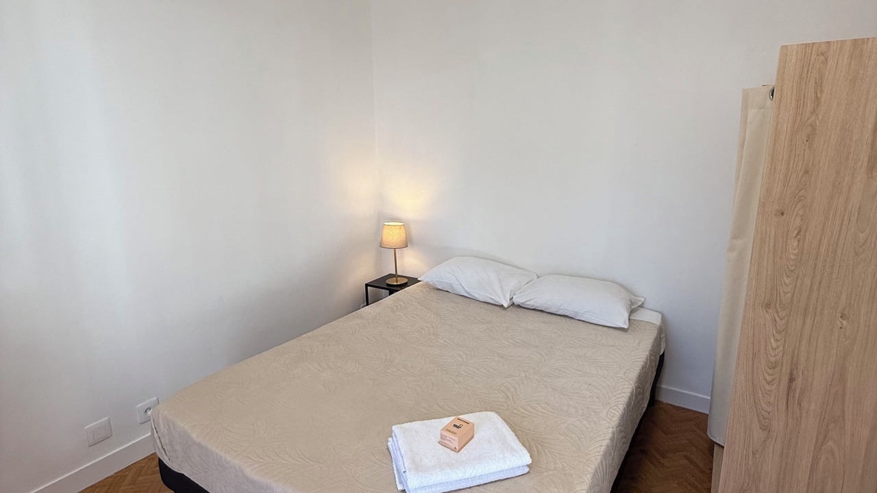 Photo of Bedroom in Cimetiere de l'Est