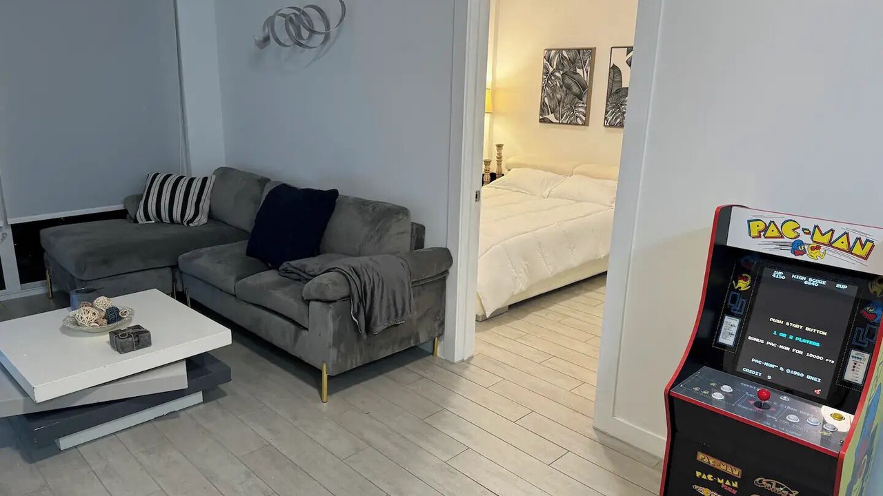 Photo of Livingroom in Midtown