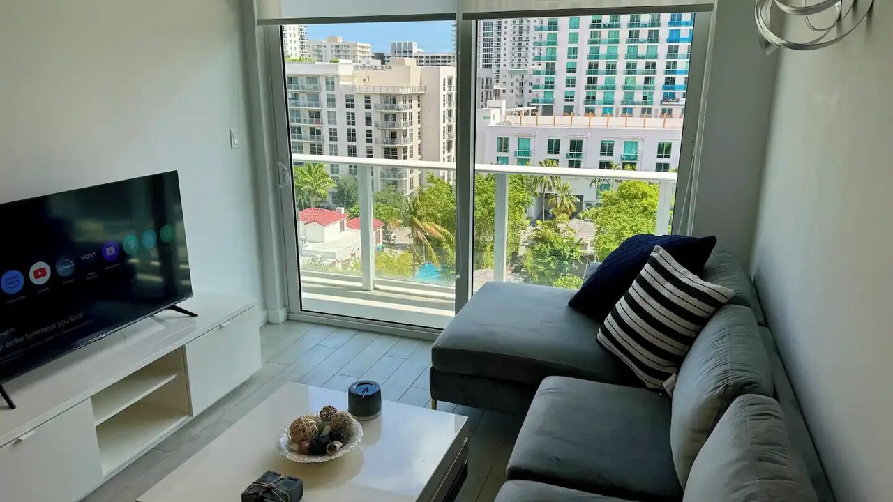 Photo of Livingroom in Midtown