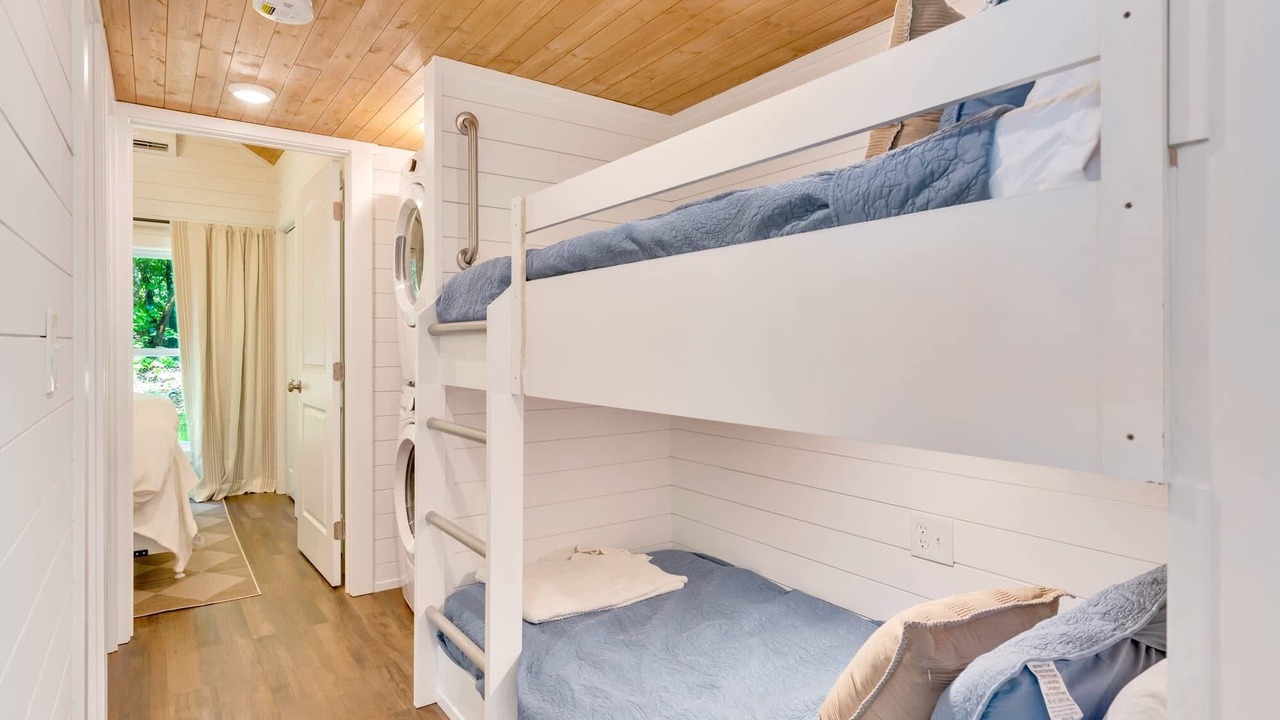Photo of Bedroom in Menlo