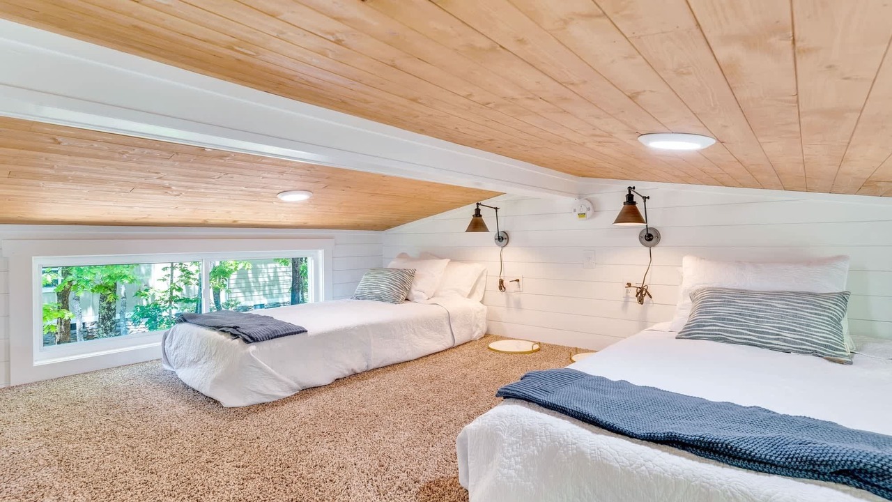 Photo of Bedroom in Menlo