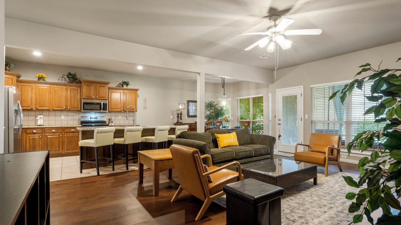Photo of Livingroom in Jenks