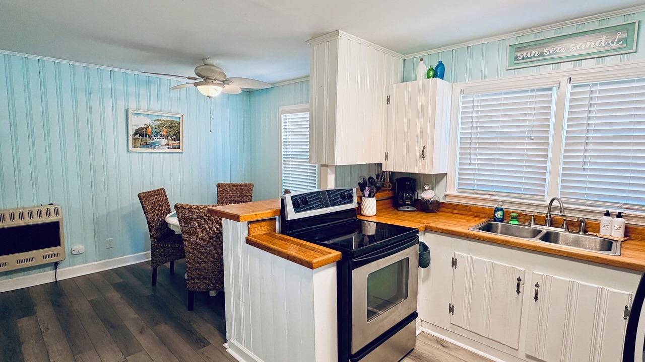 Photo of Kitchen in Sealevel