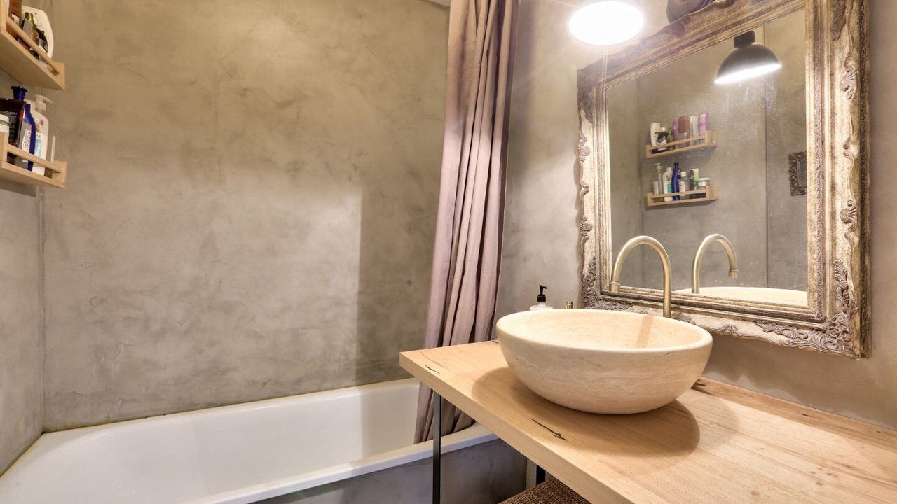 Photo of Bathroom in Quartier de la Chapelle