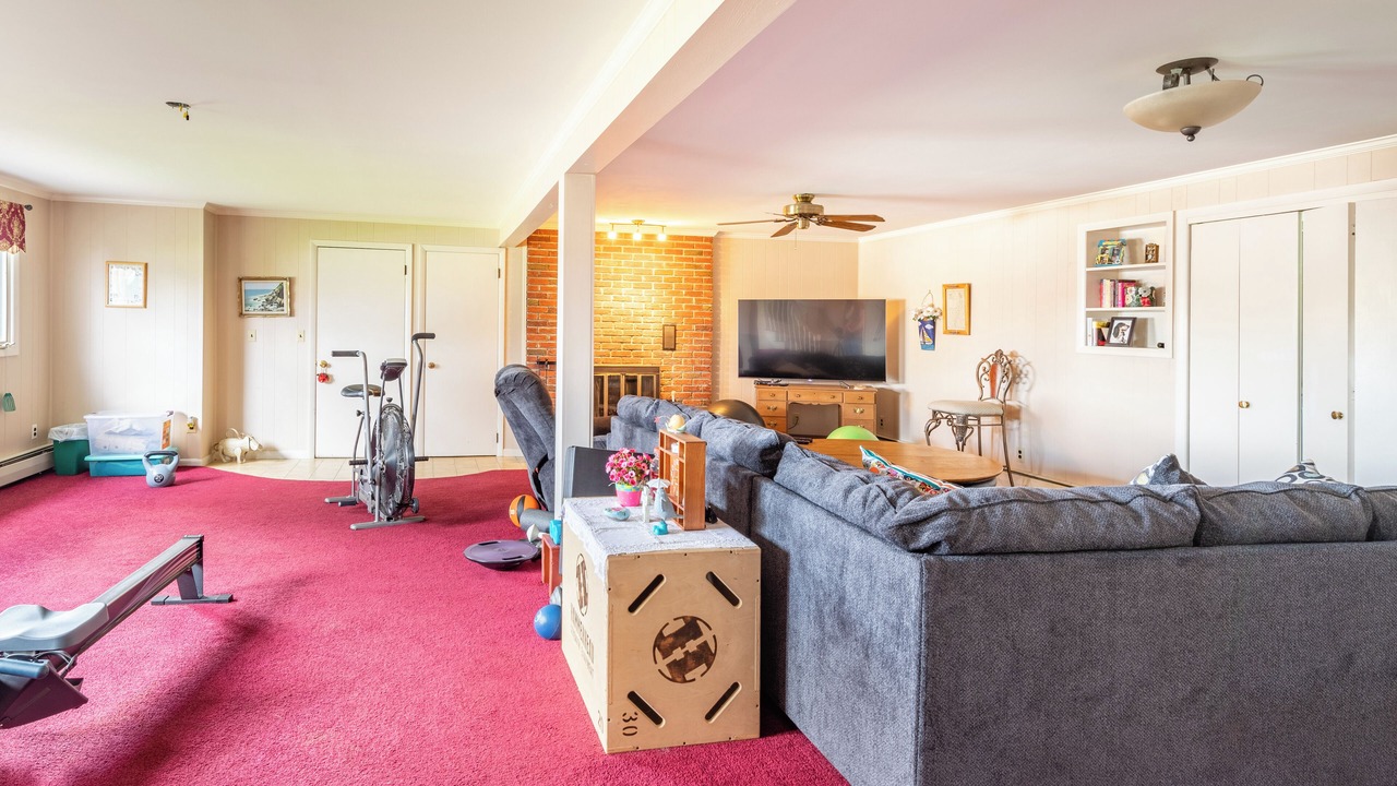 Photo of Livingroom in Canandaigua