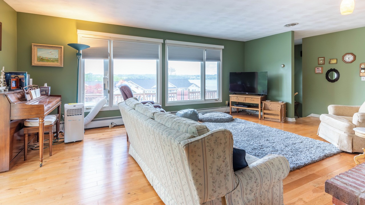 Photo of Livingroom in Canandaigua