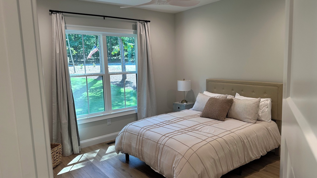 Photo of Bedroom in Seven Lakes