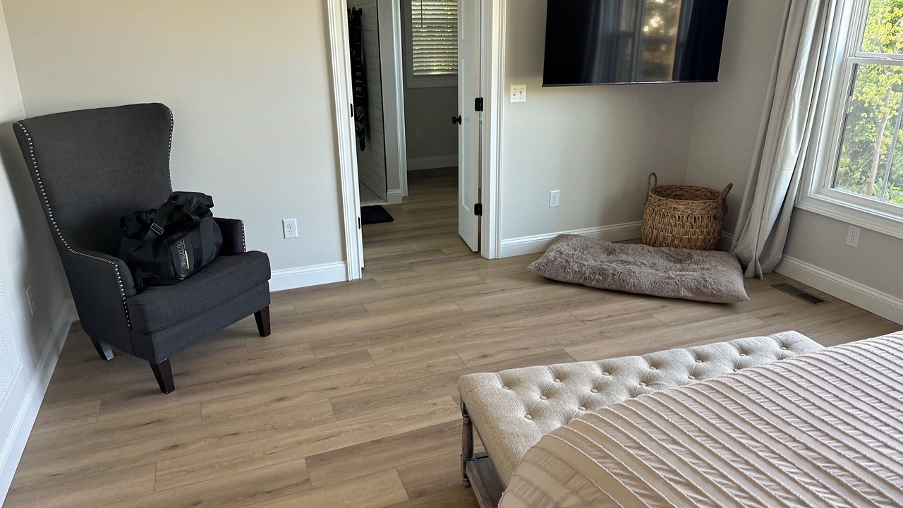 Photo of Bedroom in Seven Lakes