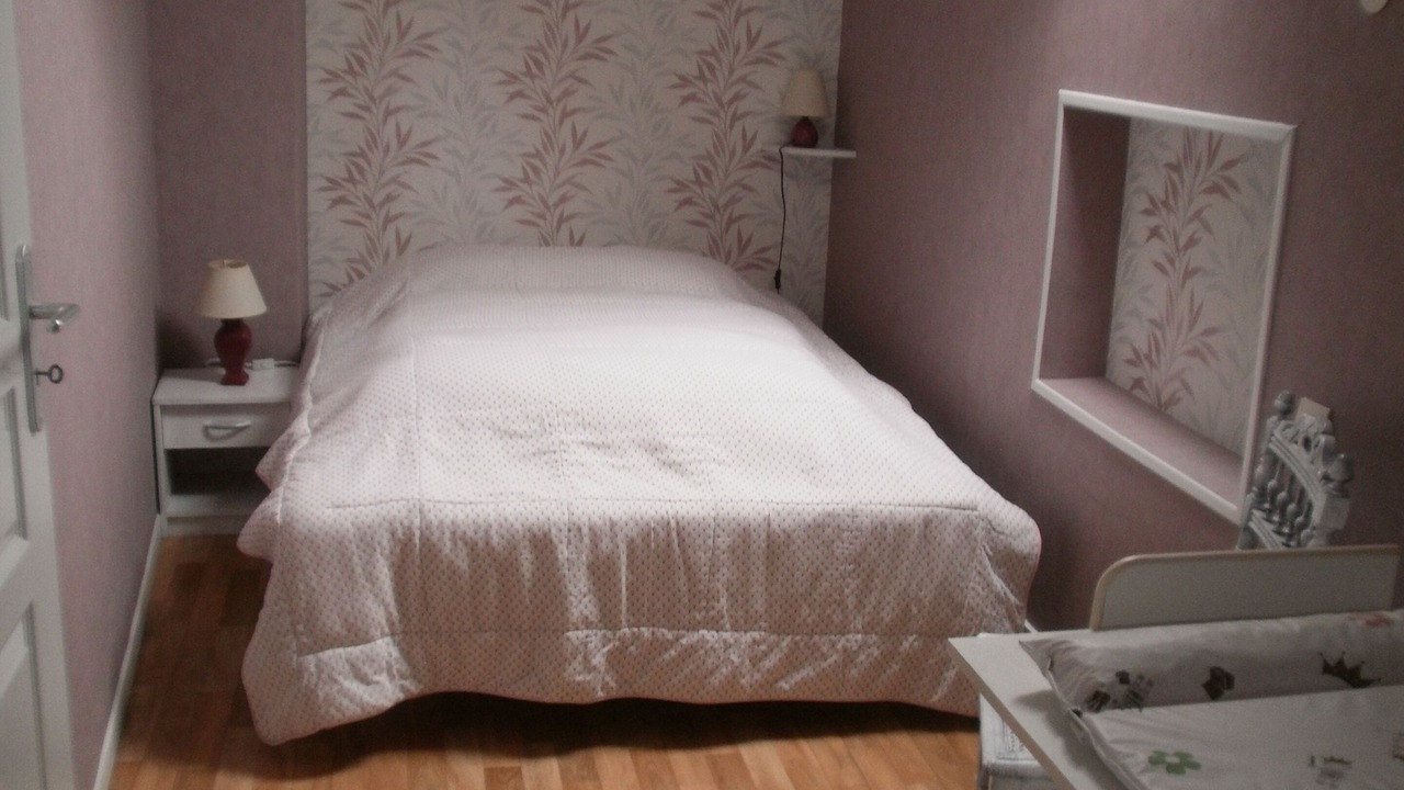 Photo of Bedroom in Seigy