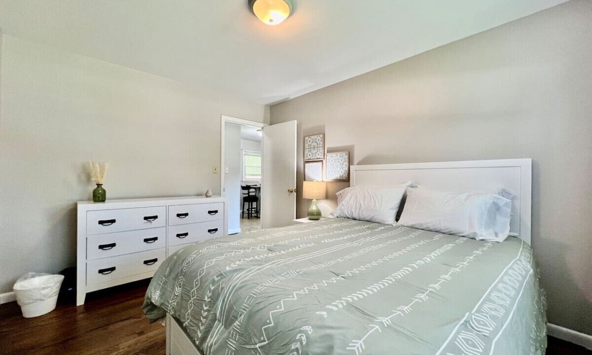 Photo of Bedroom in Middletown