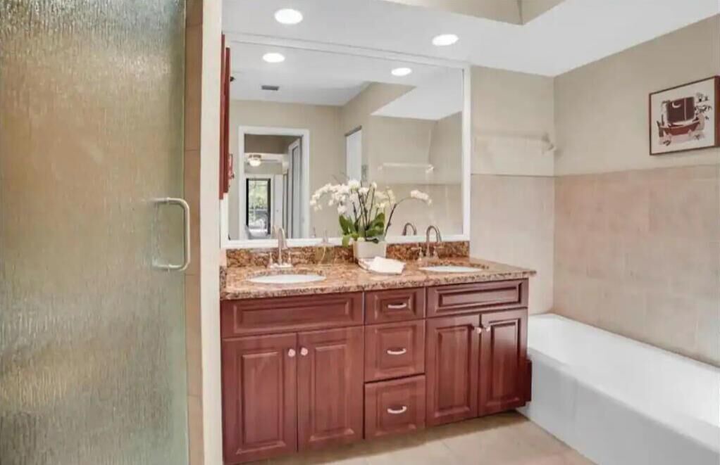 Photo of Bathroom in Port Charlotte