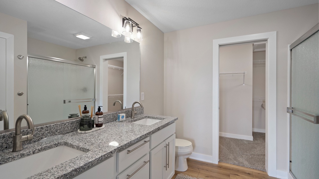 Photo of Bathroom in Booneville