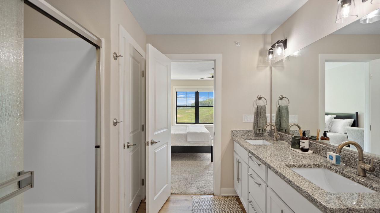 Photo of Bathroom in Booneville