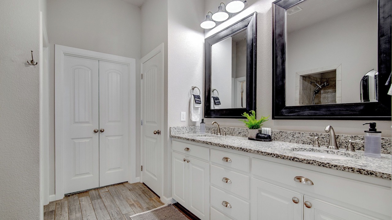 Photo of Bathroom in Joshua