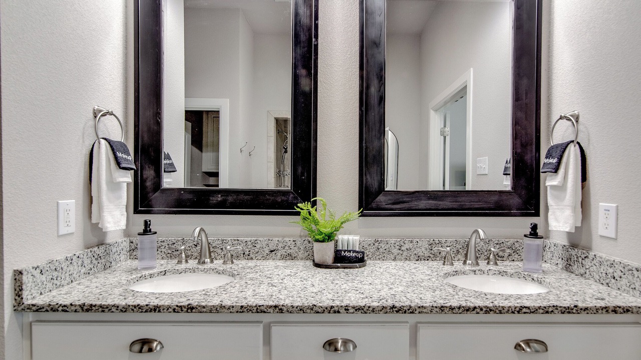 Photo of Bathroom in Joshua