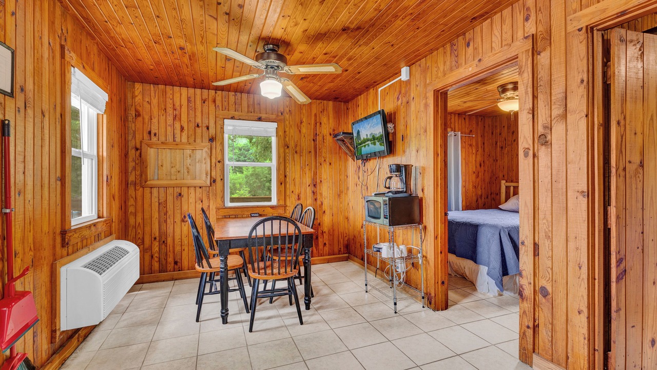 Photo of Bedroom in Smithville