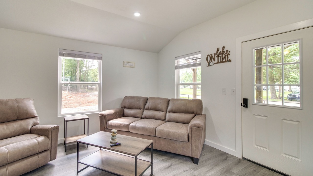 Photo of Livingroom in Grove