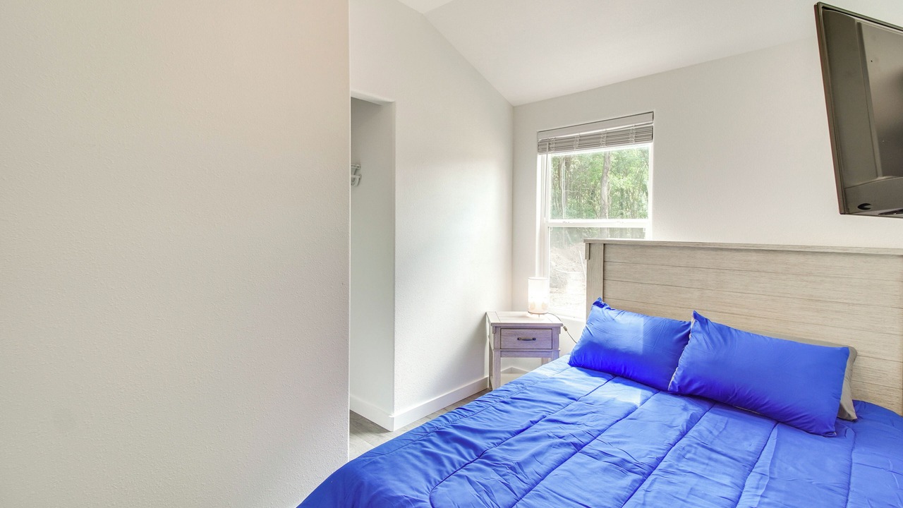 Photo of Bedroom in Grove