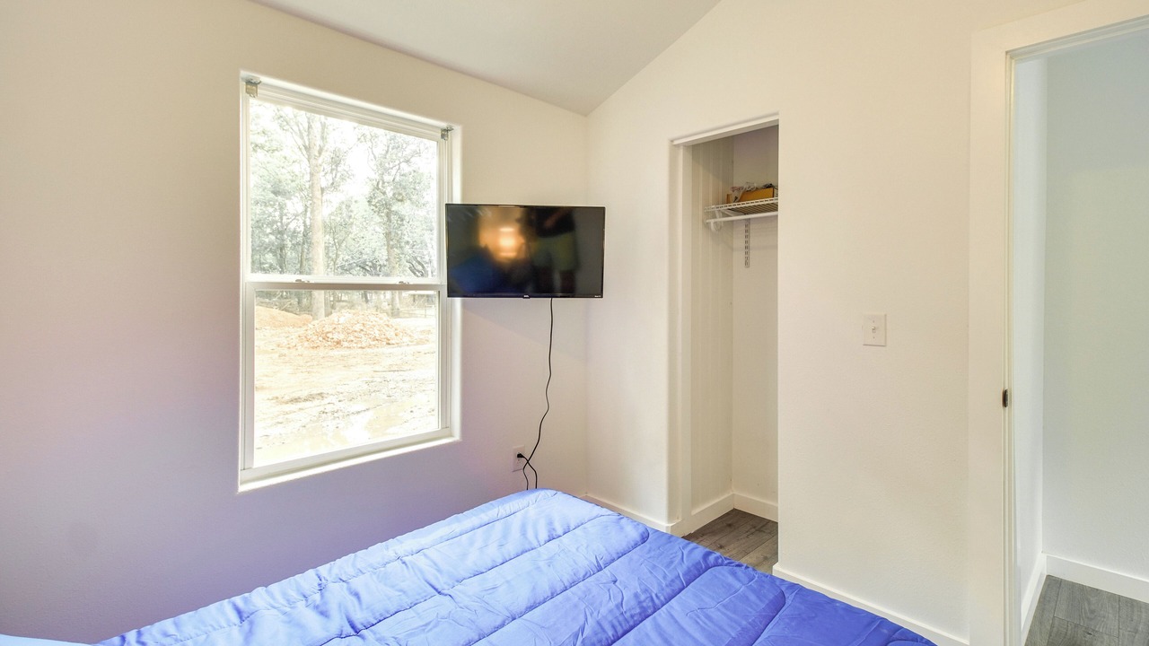 Photo of Bedroom in Grove