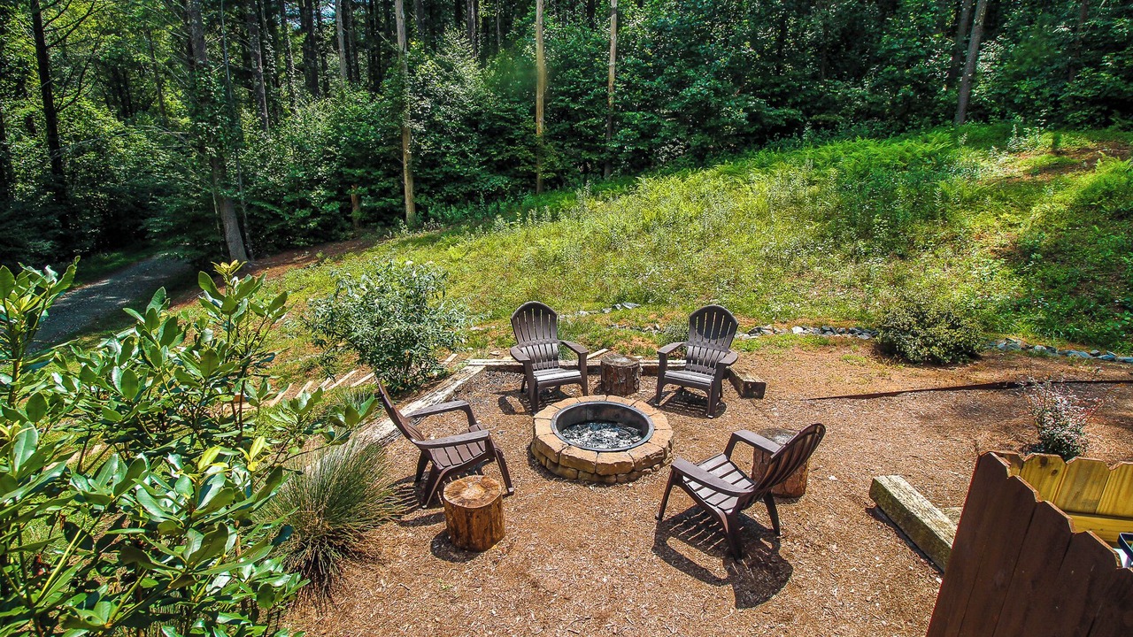 Photo of Outdoor in West Jefferson