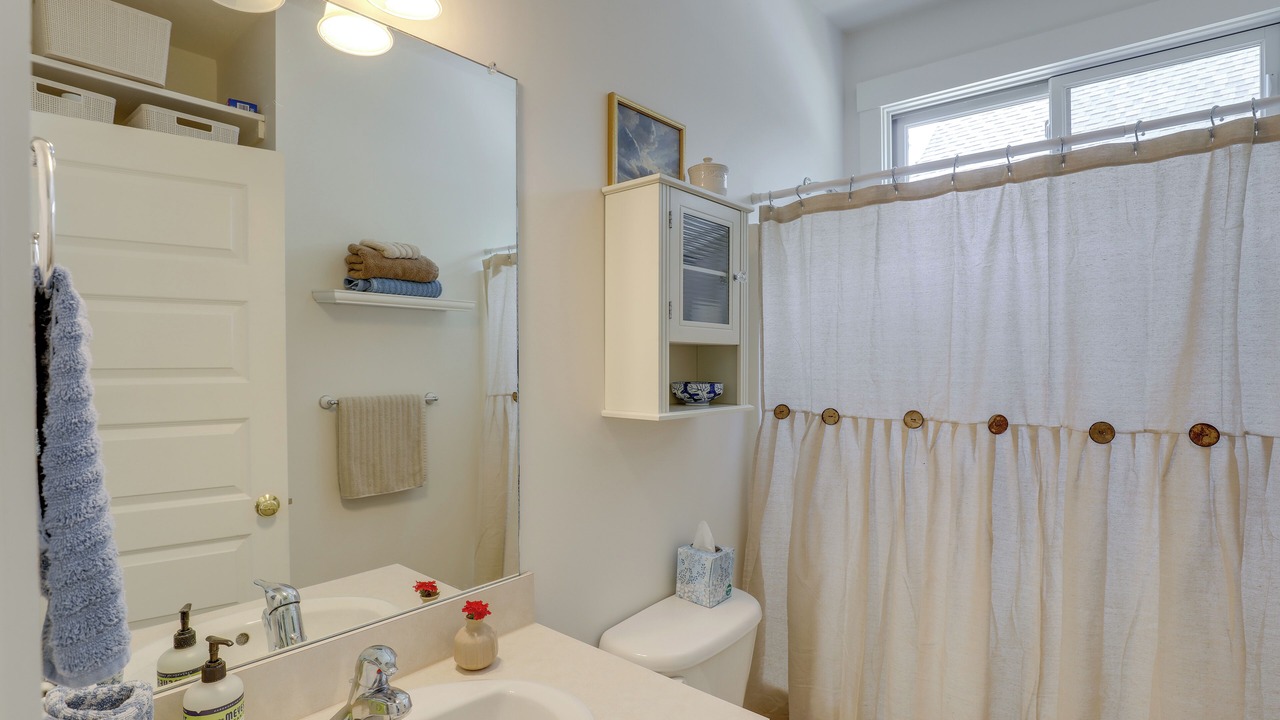 Photo of Bathroom in Summer Village