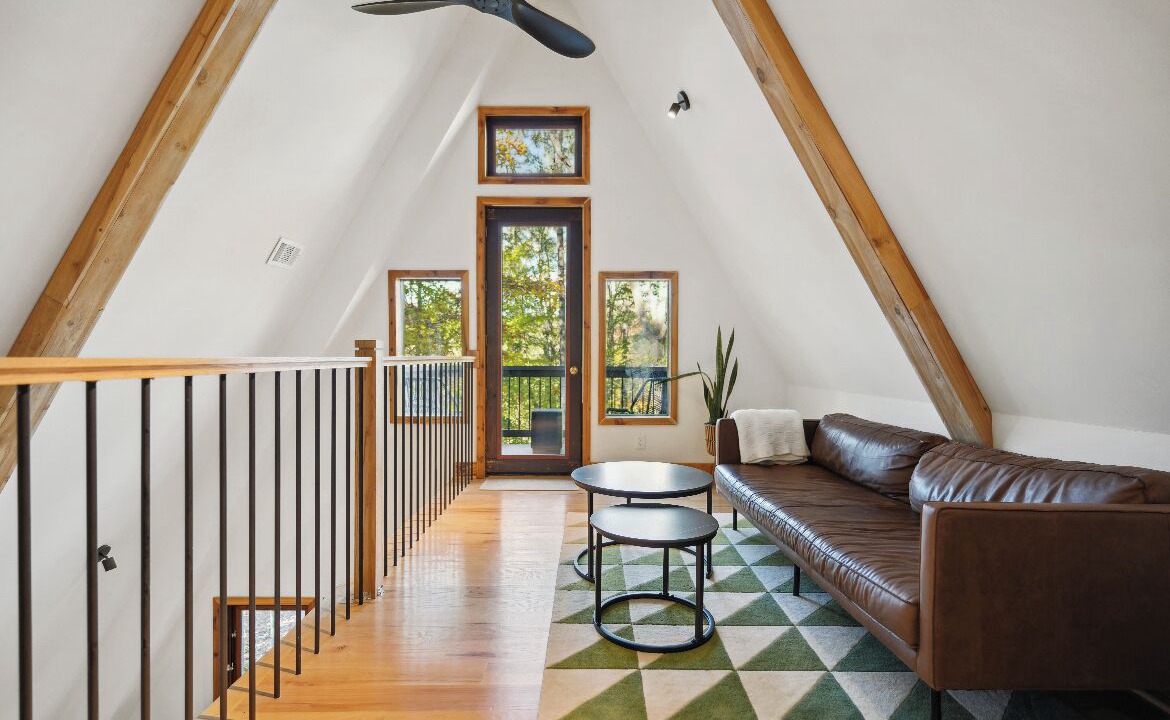 Photo of Livingroom in Canton