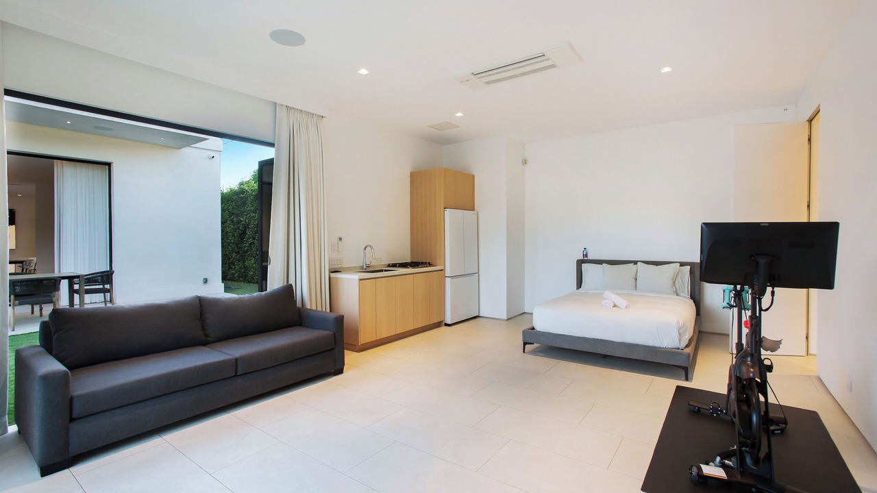 Photo of Bedroom in Beverly Grove