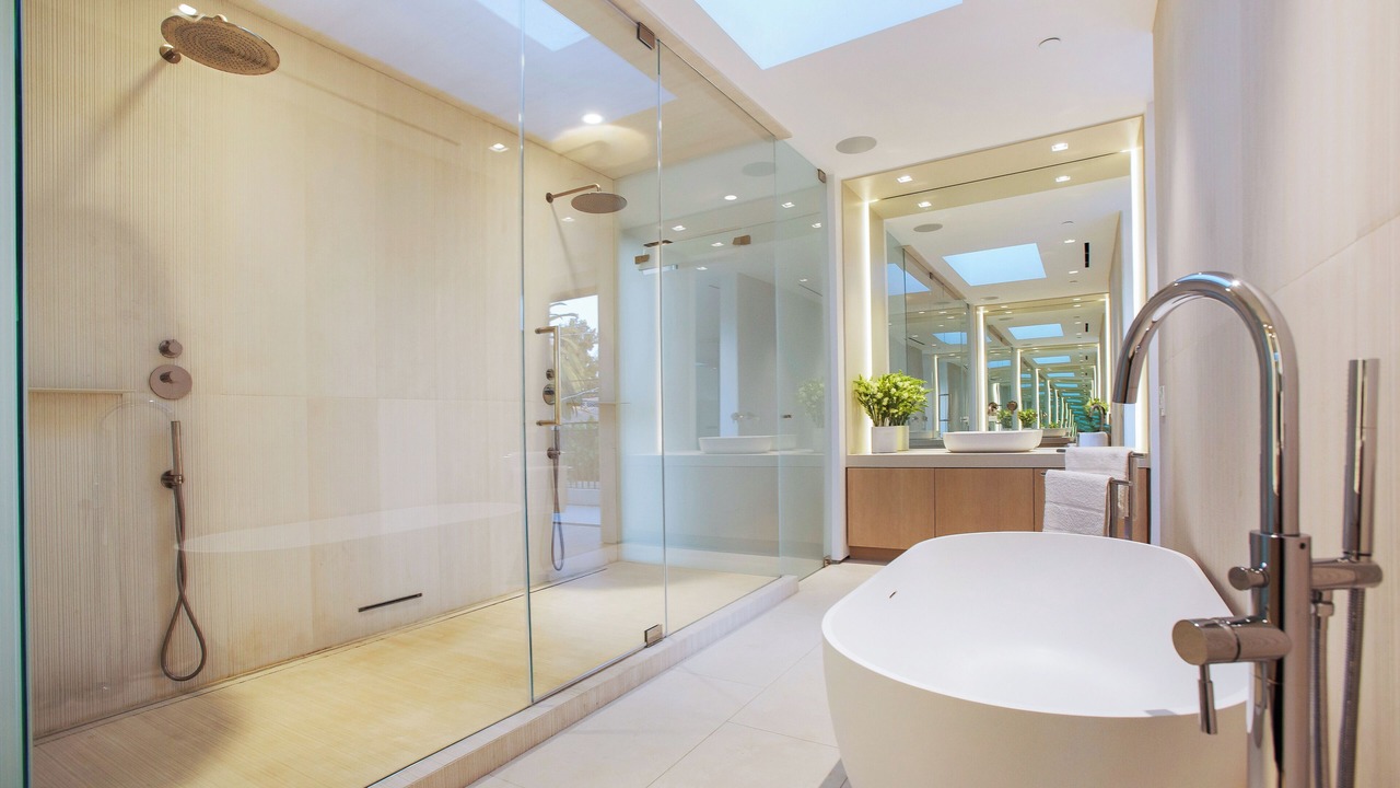 Photo of Bathroom in Beverly Grove