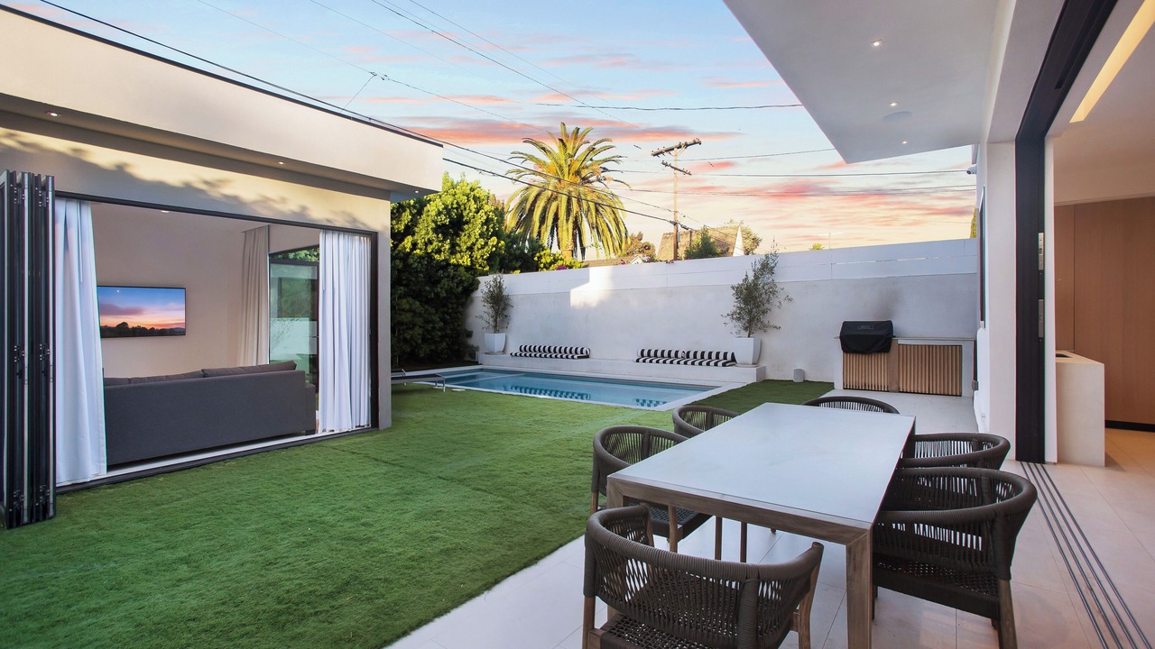 Photo of Outdoor in Beverly Grove