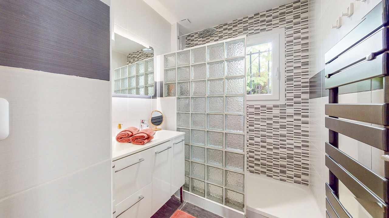 Photo of Bathroom in Prayssas