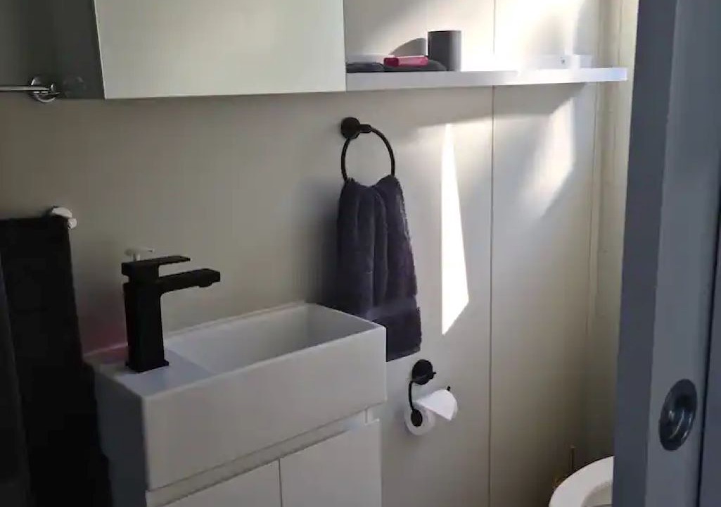 Photo of Bathroom in Edgecumbe