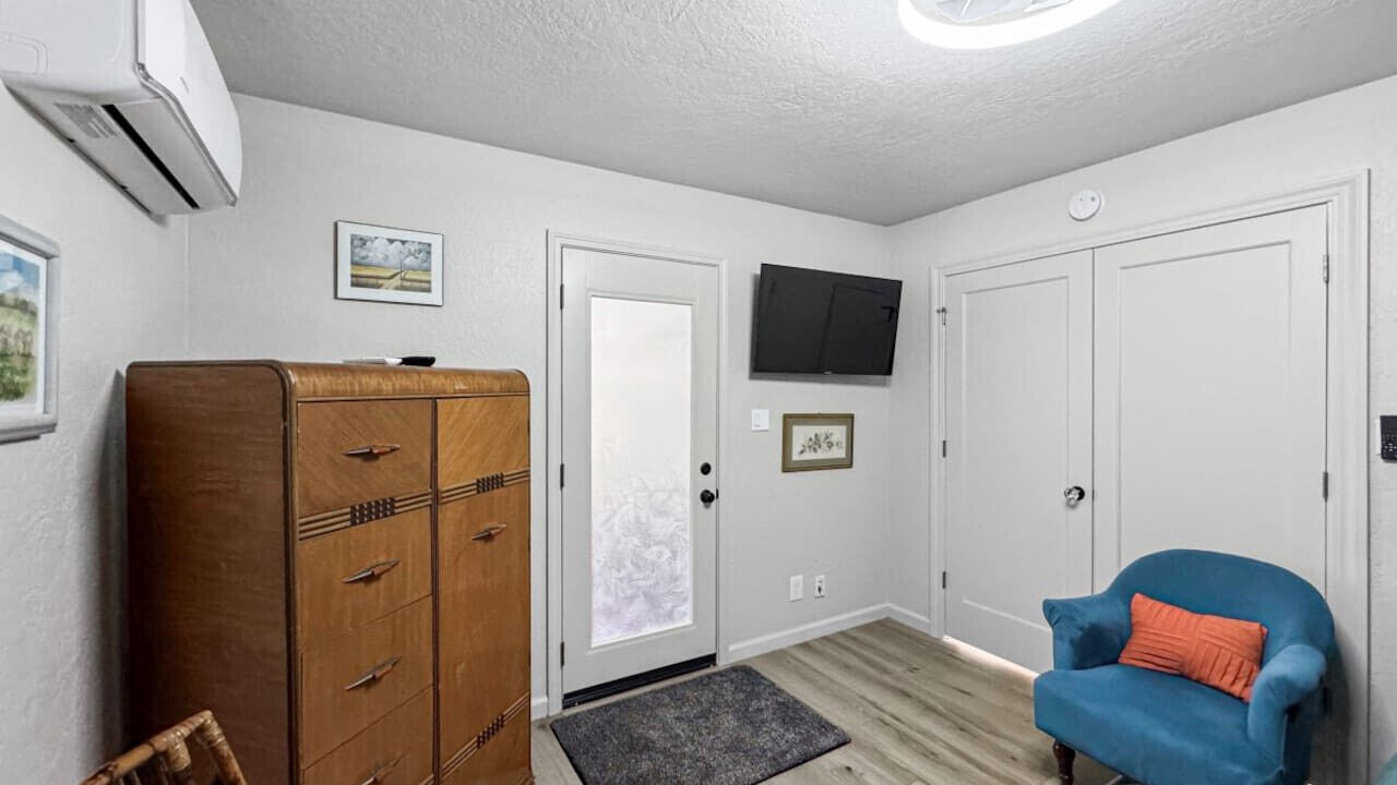 Photo of Livingroom in Murphys