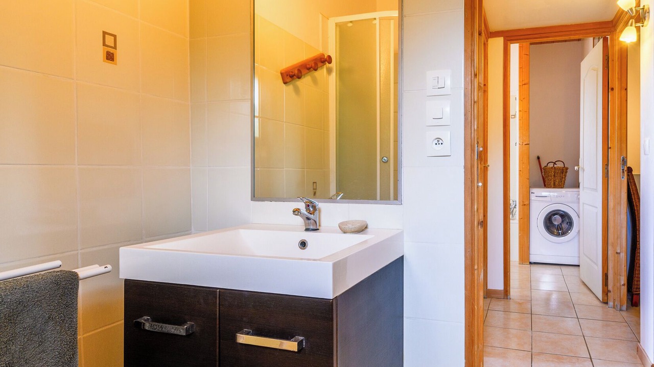 Photo of Bathroom in Magrie