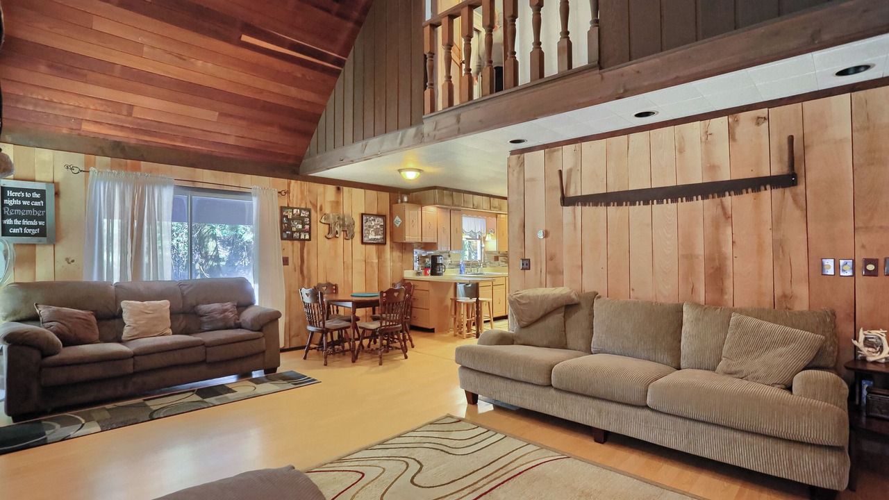 Photo of Livingroom in Brookville