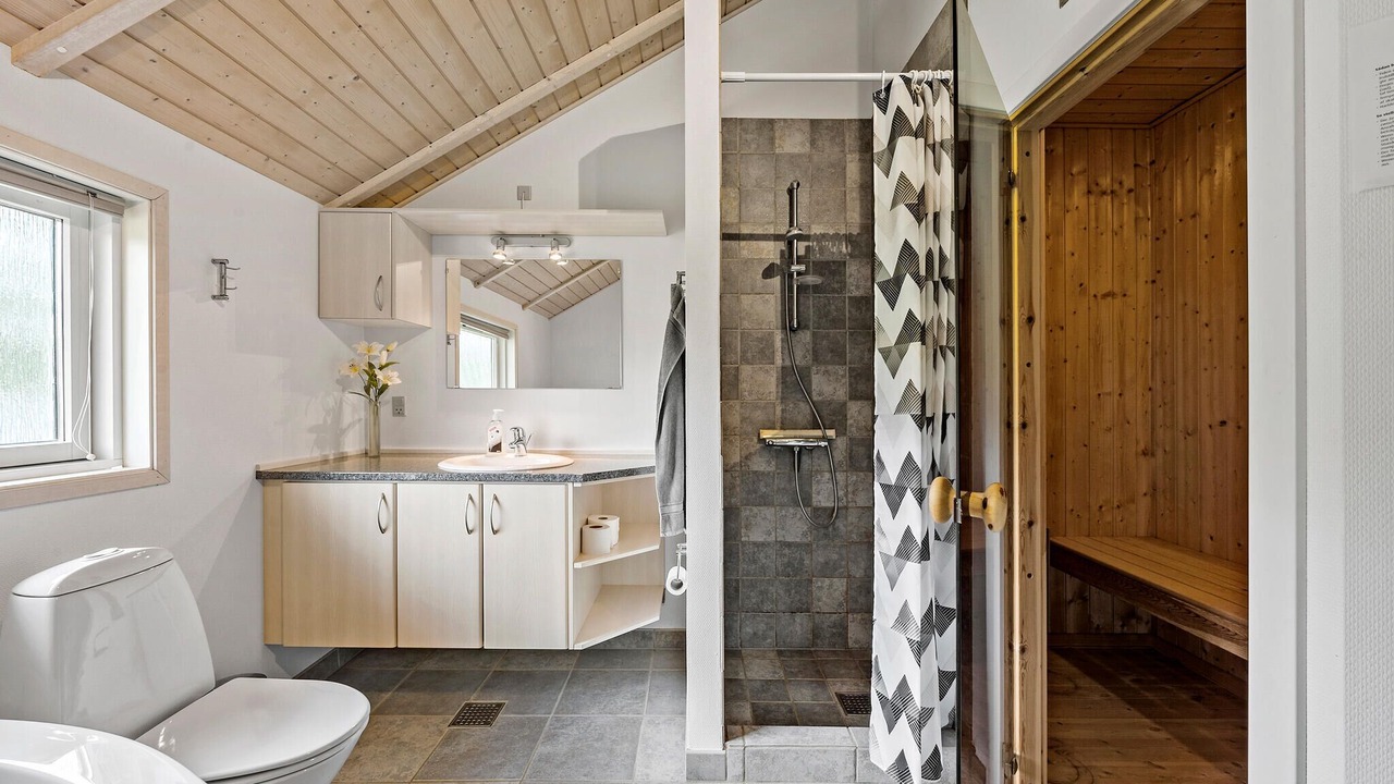 Photo of Bathroom in Hojslev