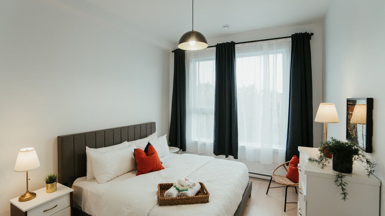 Photo of Bedroom in La Petite-Patrie