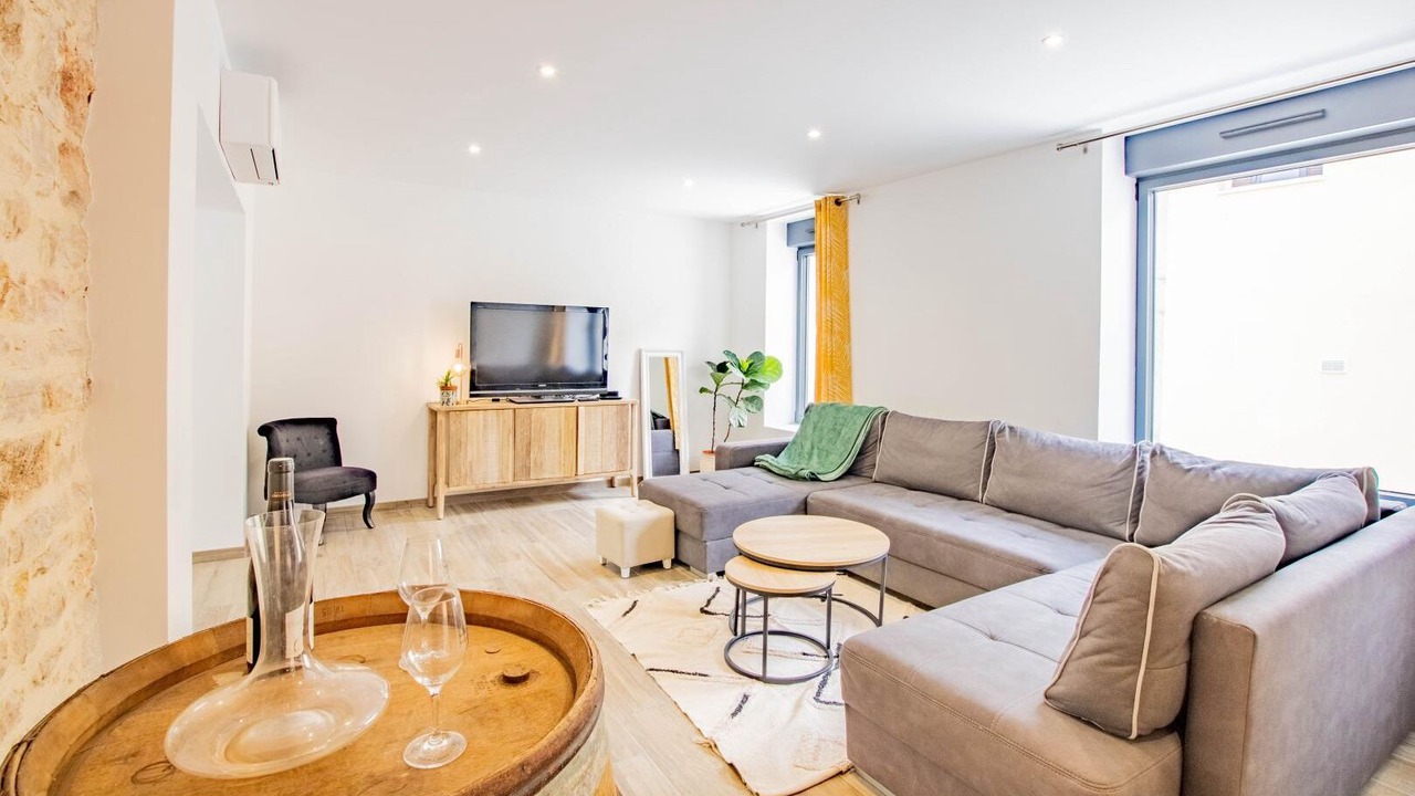 Photo of Livingroom in Mellecey