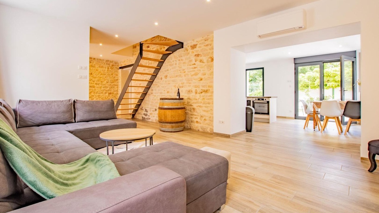 Photo of Livingroom in Mellecey