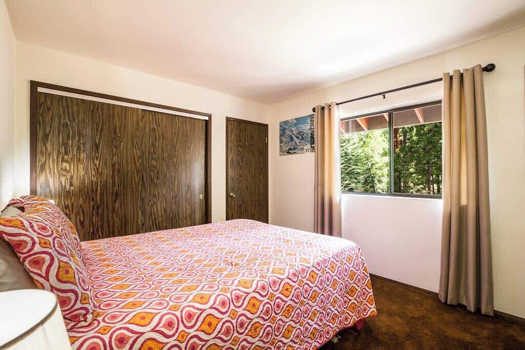 Photo of Bedroom in Carnelian Bay