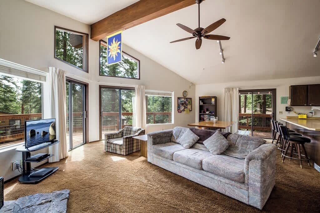 Photo of Livingroom in Carnelian Bay