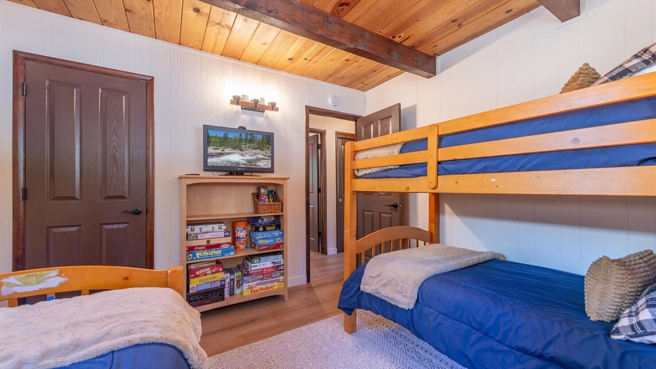 Photo of Bedroom in Carnelian Bay